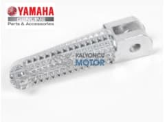 Yamaha YZF R25 2019 Sağ Arka Basamak