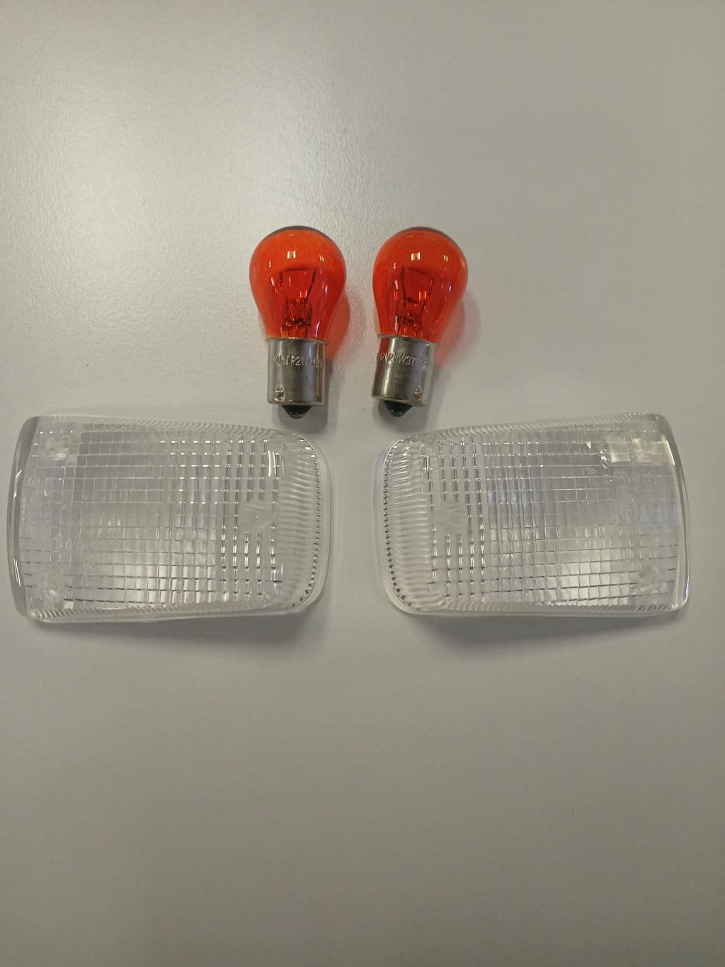 Suzuki GSX 600 F Beyaz Sinyal Camı Sağ / Sol + 2 Ampul Set - görsel 2
