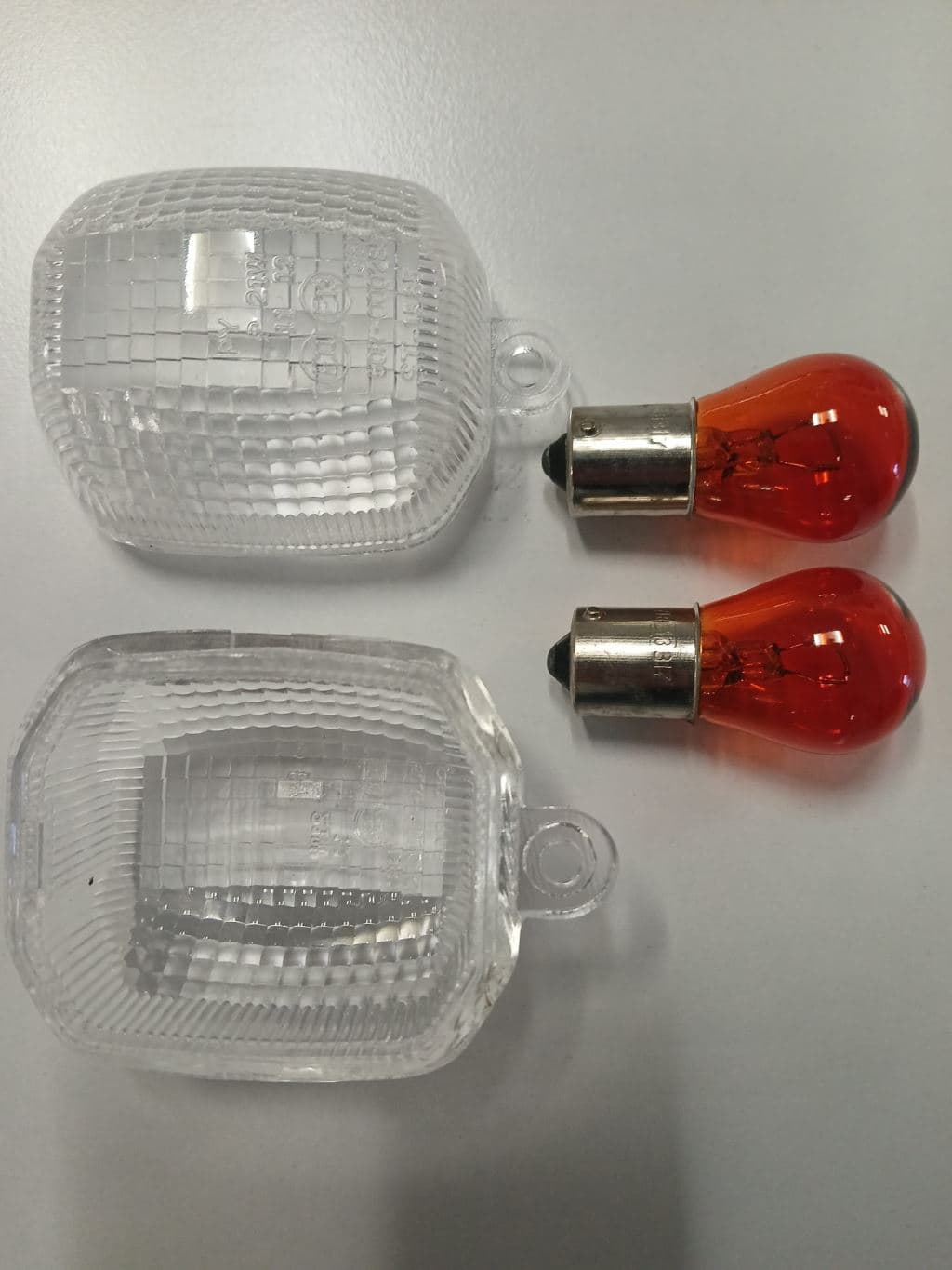 Yamaha YZF 600 R THUNDERCAT Beyaz Sinyal Camı + Ampul 2 Li Set