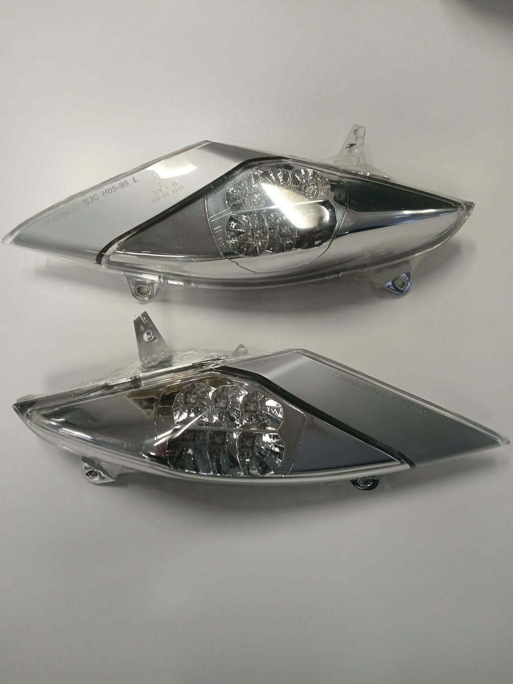 Suzuki AN 400 BURGMAN Led Sinyal Ön Sağ-Sol Bkr
